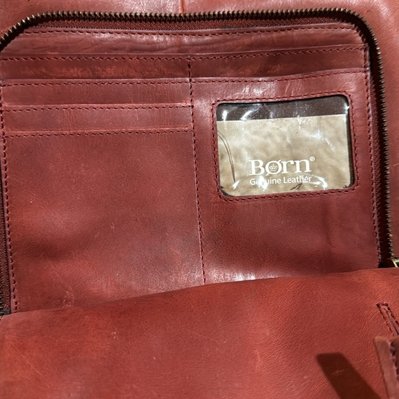 Born Crossbody - Picture 10 of 11